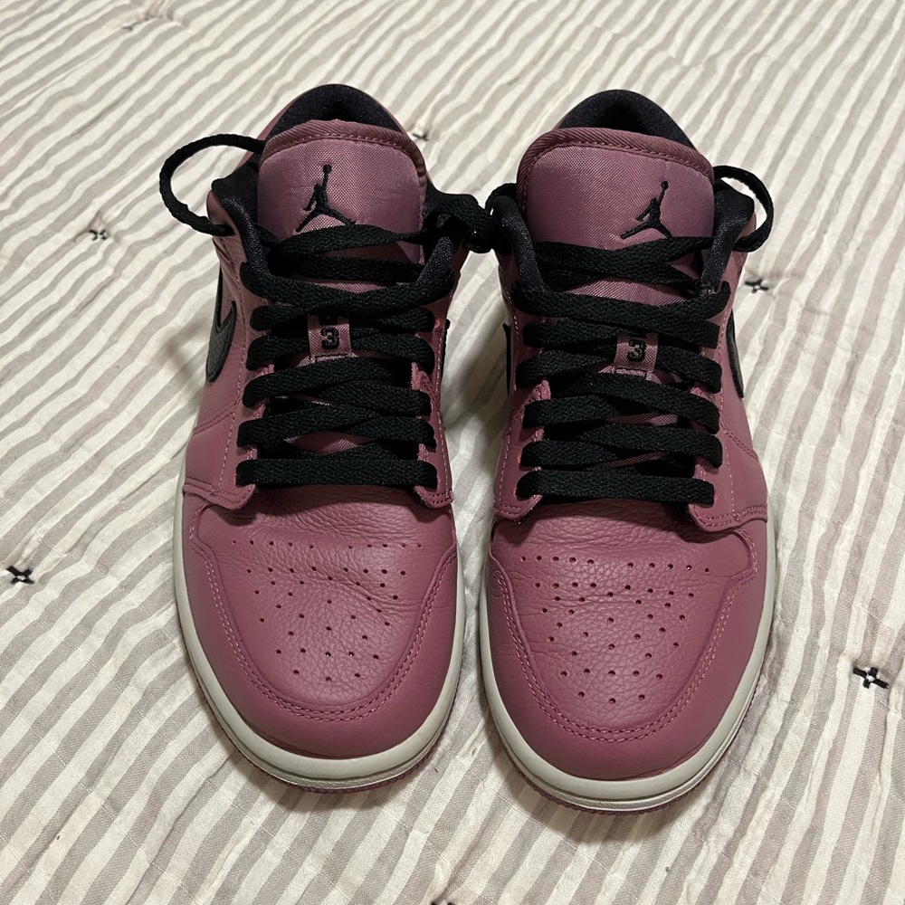 Air Jordan retro 1. AUTHENTIC!